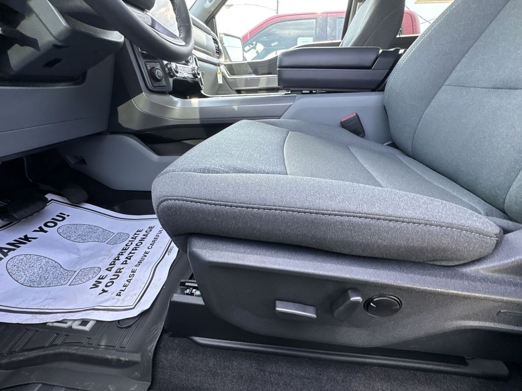 New 2026 White Ford XLT image 4