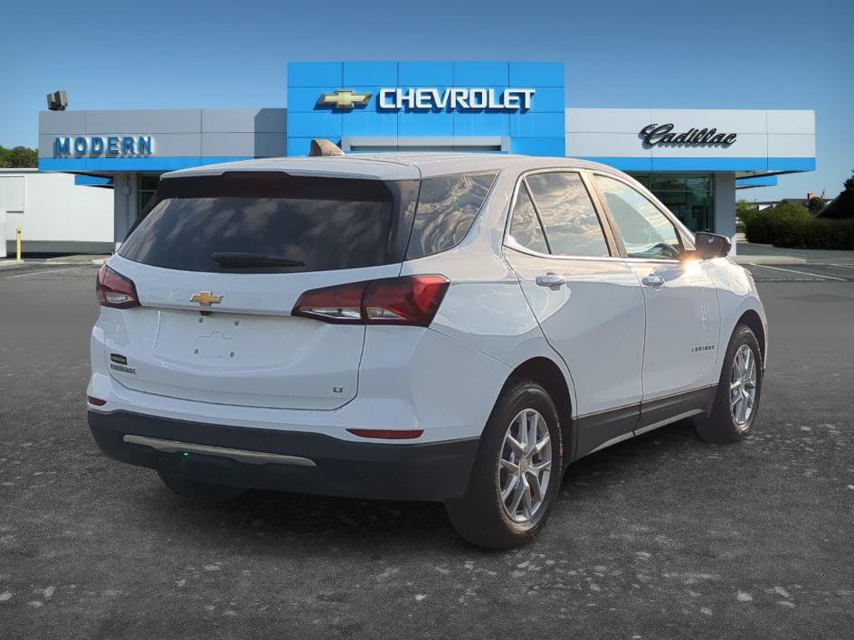 Used 2023 Summit White Chevrolet LT image 4