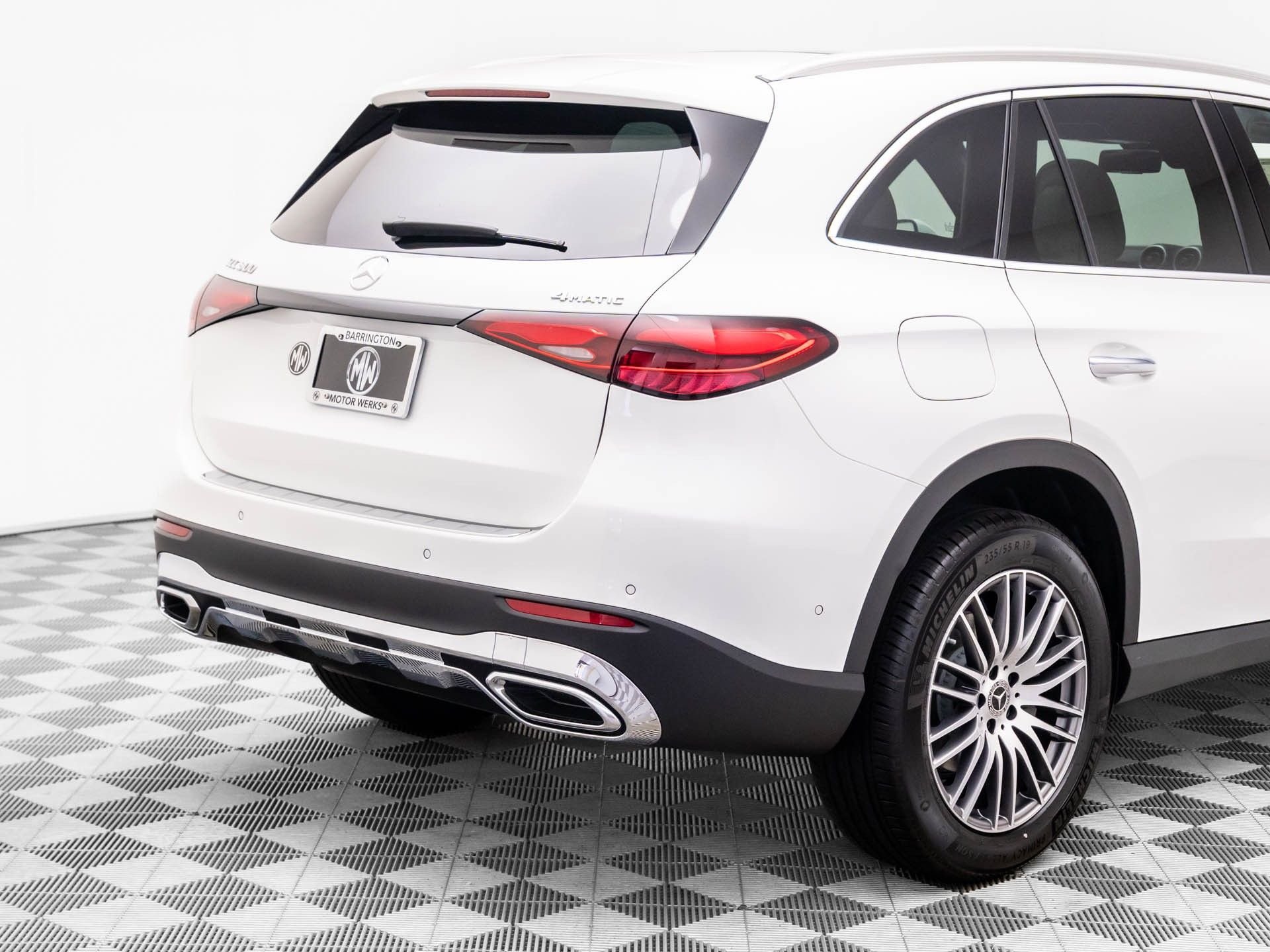 New 2026 White Mercedes-Benz GLC 300 image 29