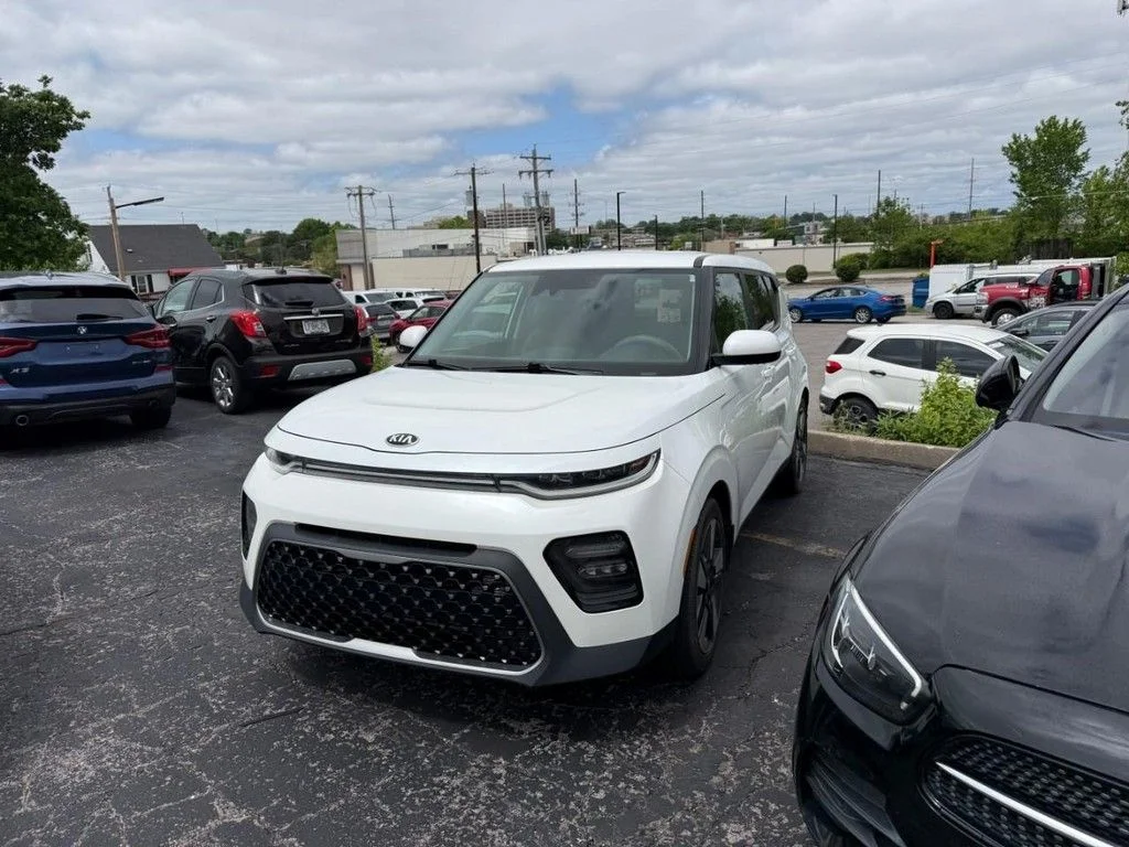 Used 2020 White Kia EX image 2