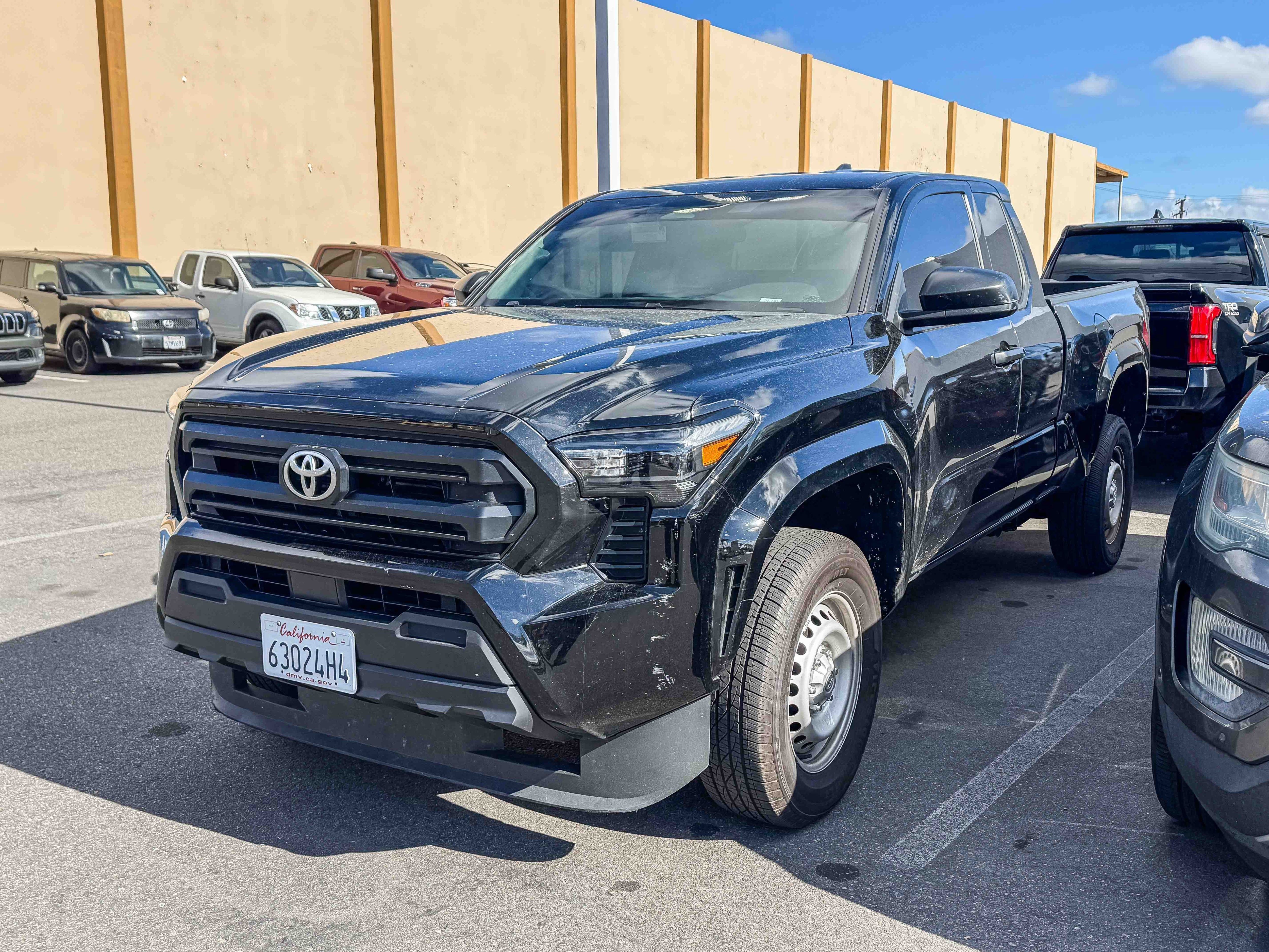 2025 Toyota Tacoma SR 4x2 XtraCab's photo