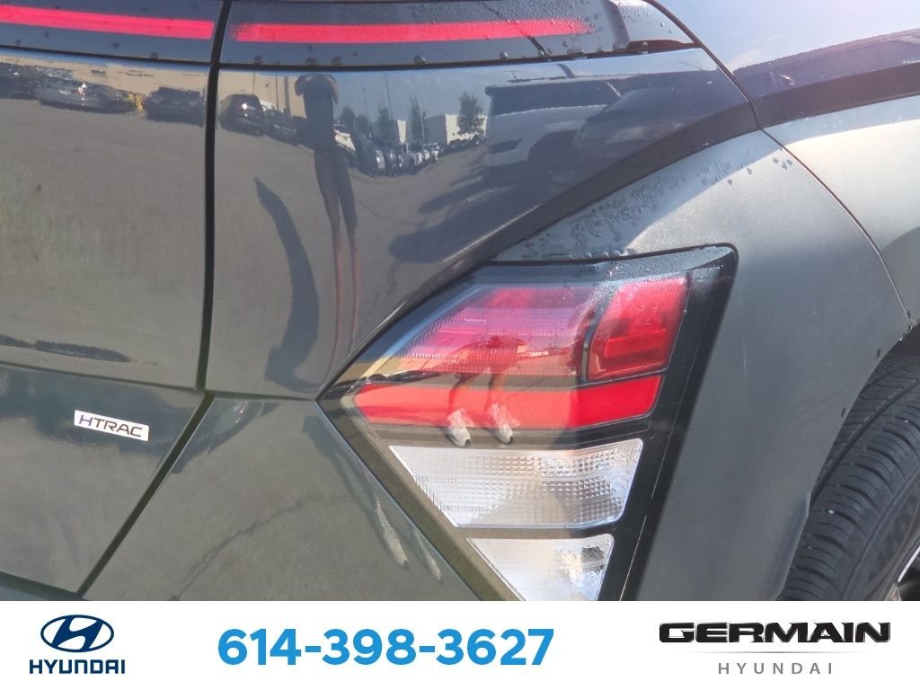 Used 2025 Blue Hyundai SEL image 10