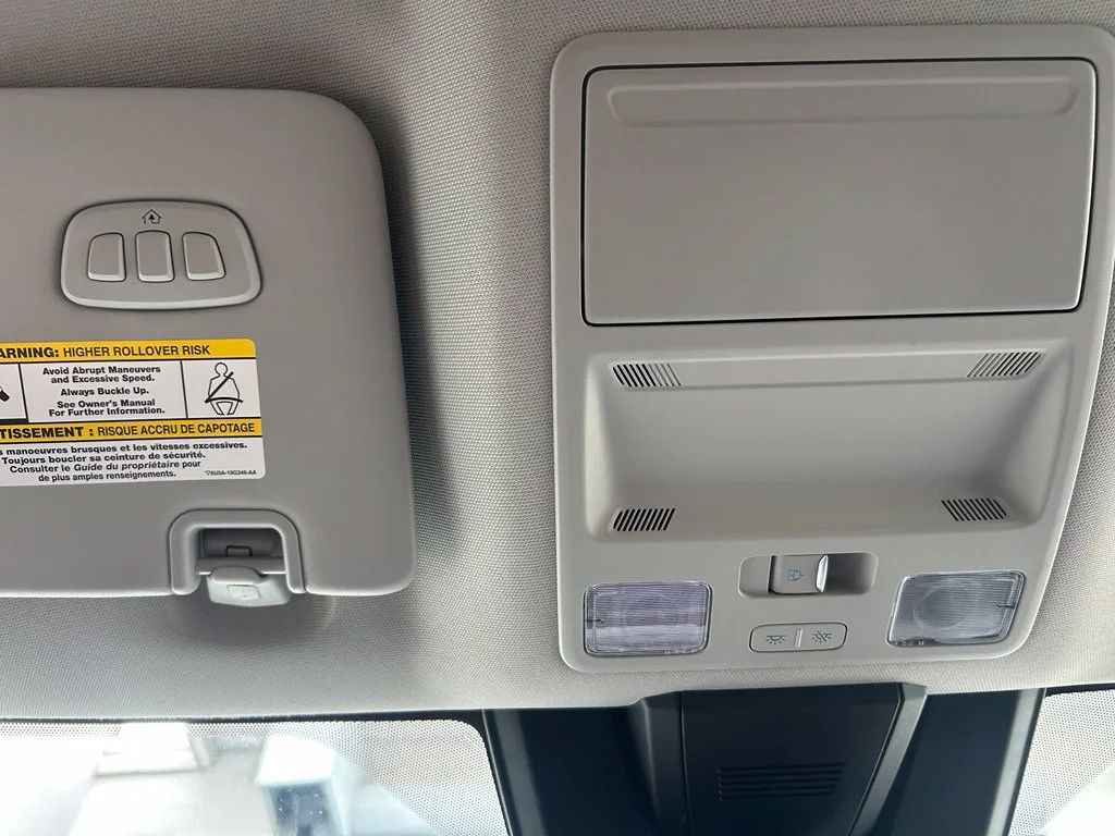 Certified Used 2025 Oxford White Ford Lariat image 22
