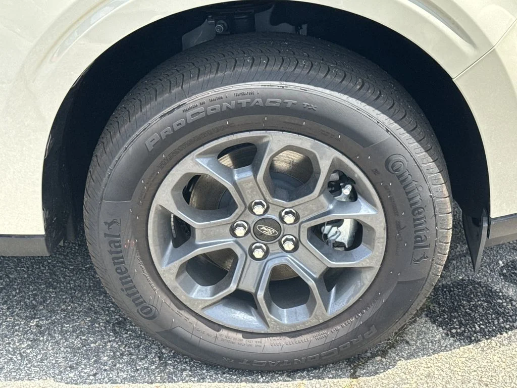 New 2025 Desert Sand Ford XLT image 12