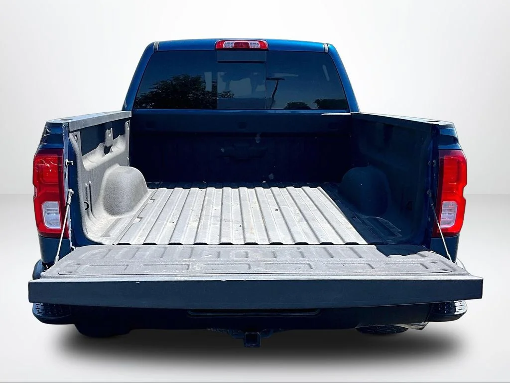 Used 2017 Blue Chevrolet High Country image 18