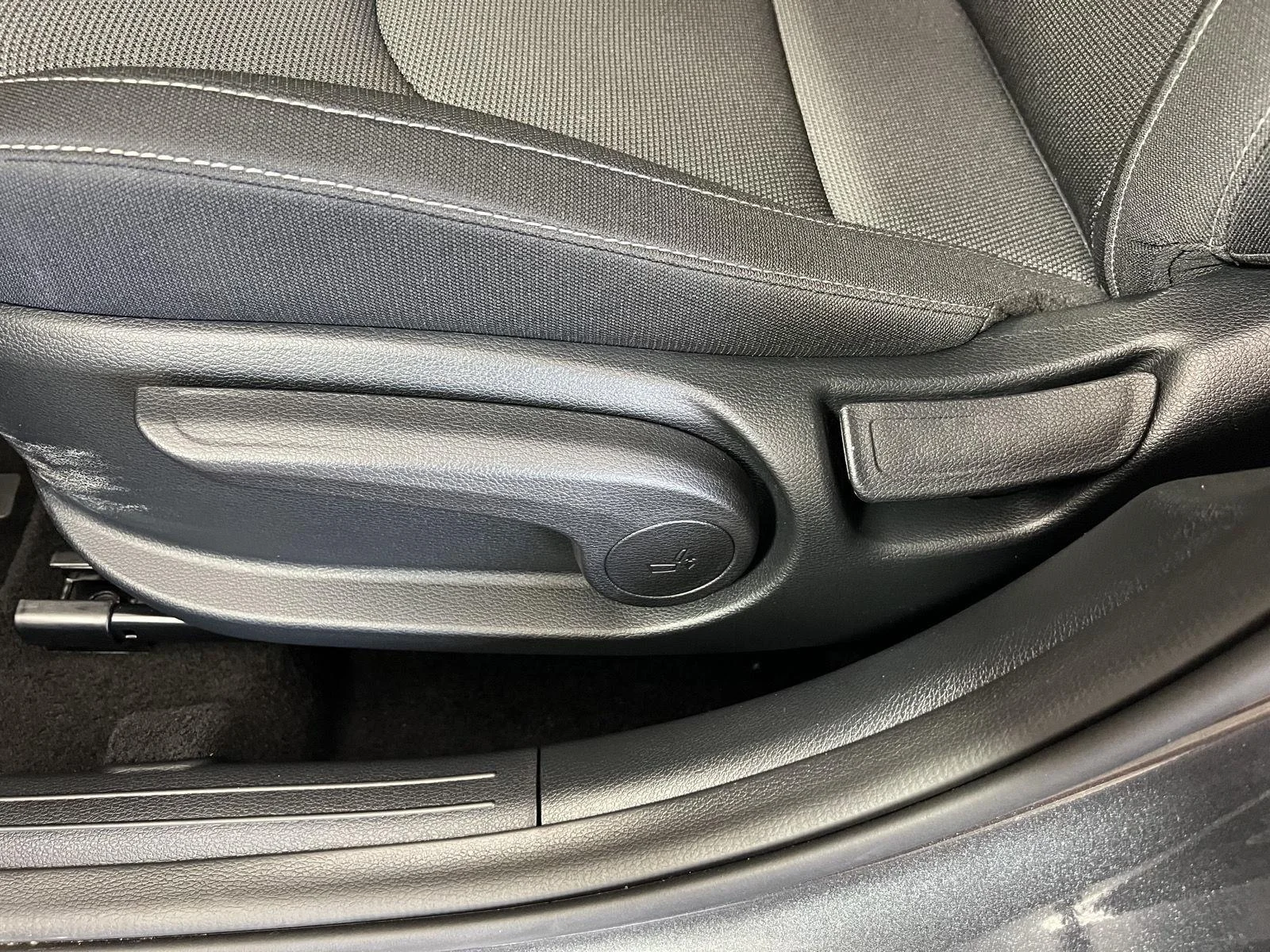 Used 2024 Gravity Gray Kia LXS image 12
