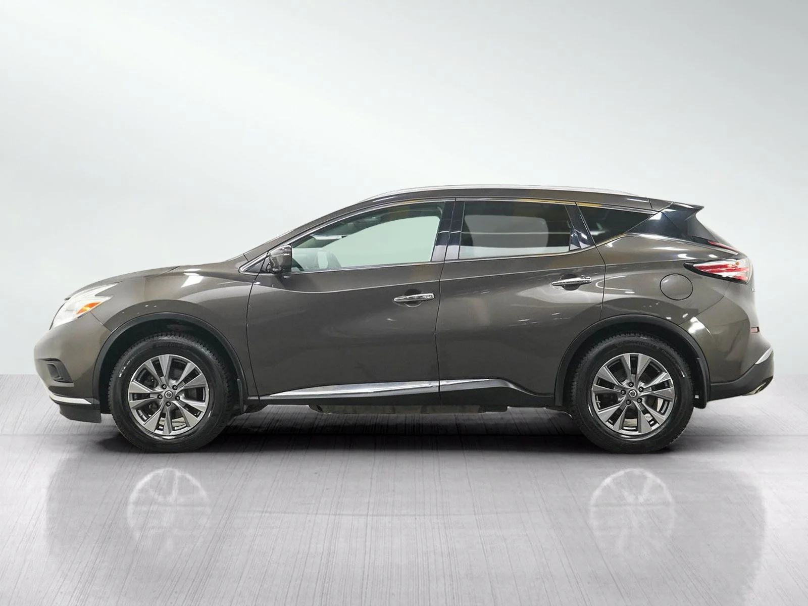 Used 2016 Nissan Murano SL with VIN 5N1AZ2MH2GN127671 for sale in Minneapolis, Minnesota