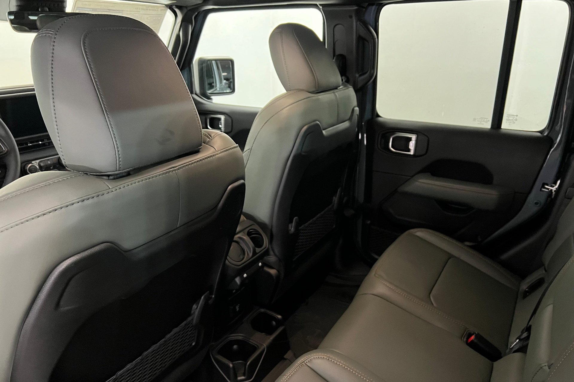 New 2025 Anvil Clearcoat Jeep Mojave X image 20
