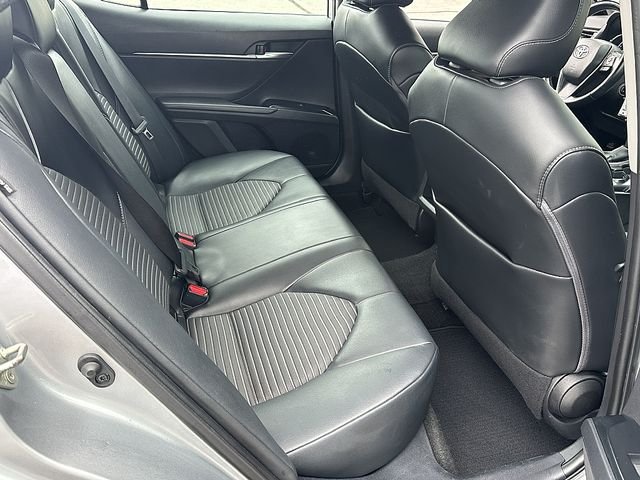 Used 2020 Silver Toyota SE image 13