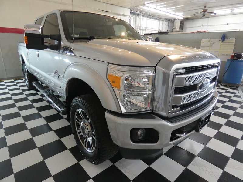Used 2013 INGOT SILVER META Ford Crew Cab Platinum SRW image 3