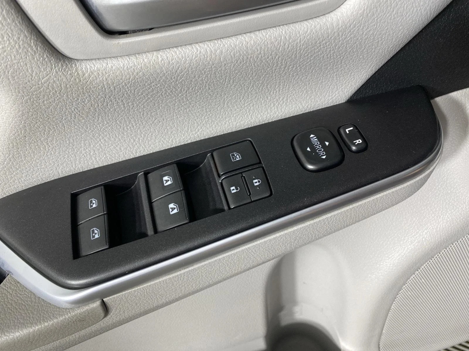 Used 2017 Predawn Gray Mica Toyota LE image 14
