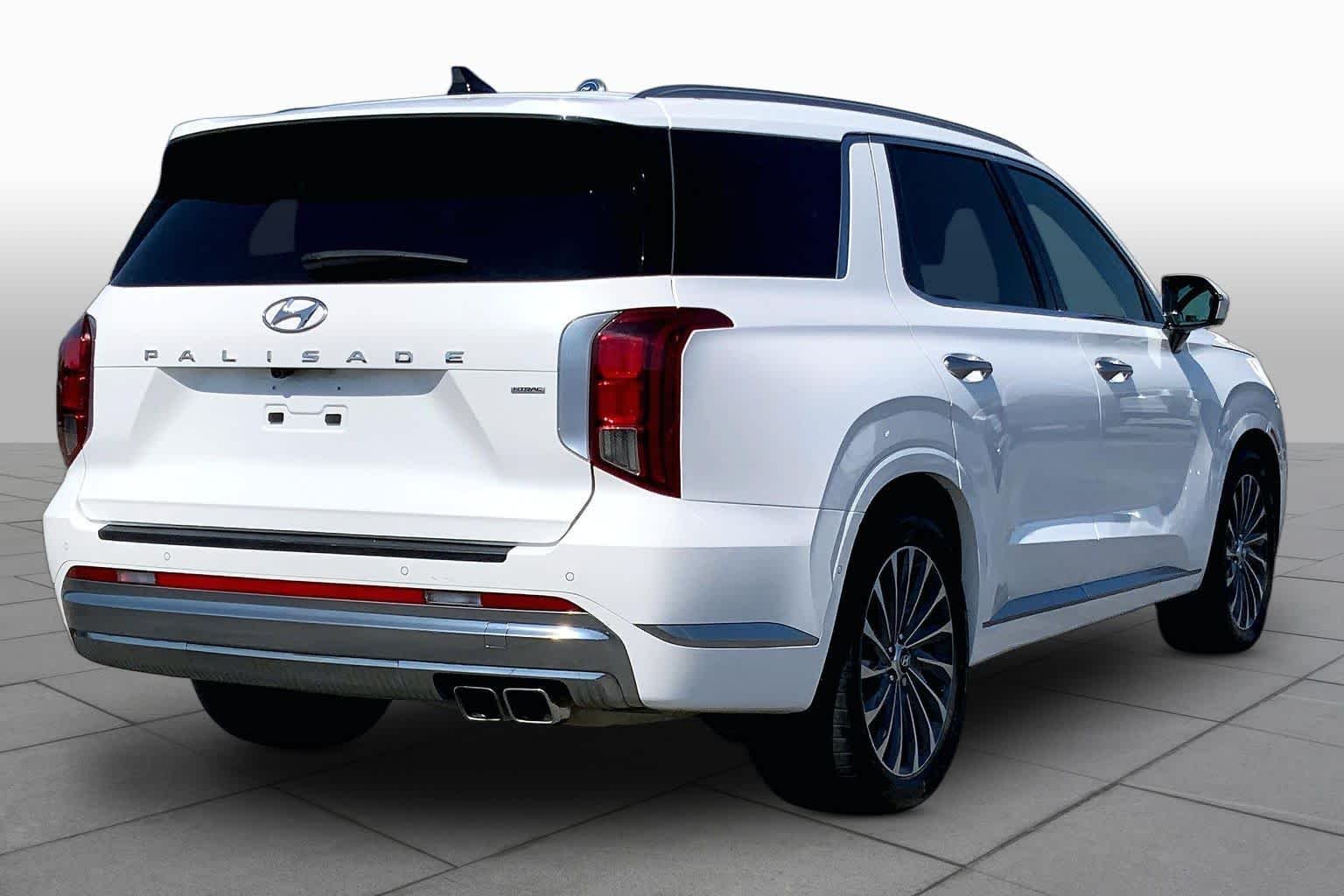 Used 2024 Hyper White Hyundai Calligraphy image 13