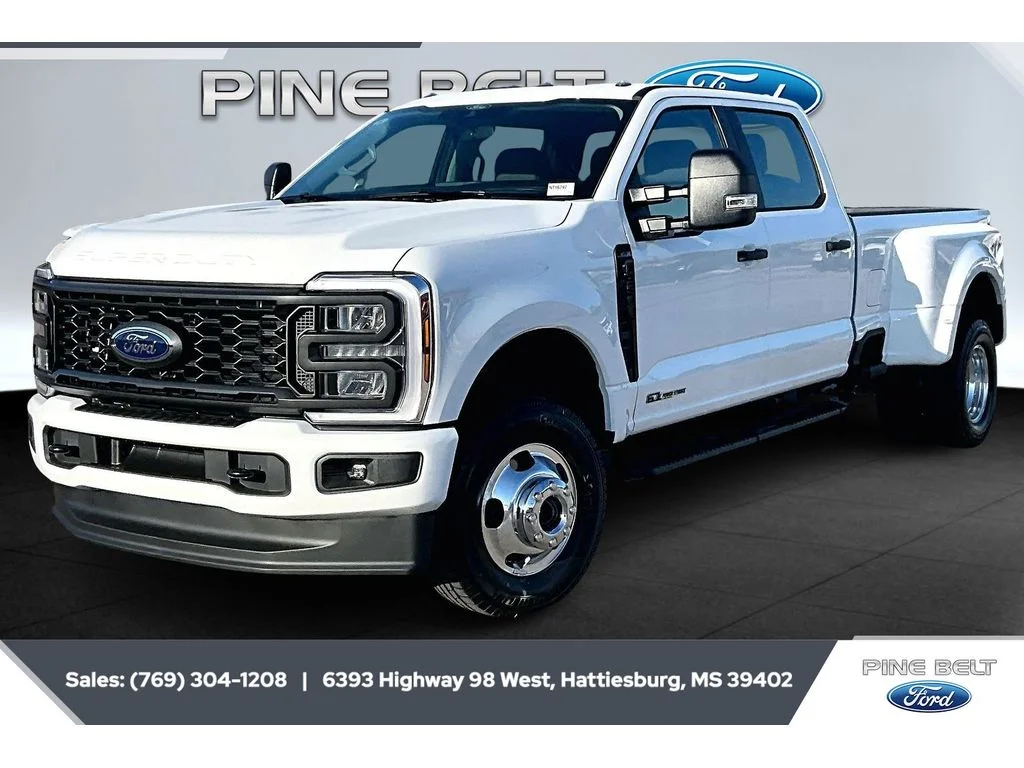 New 2026 Oxford White Ford F-350® XL image 10