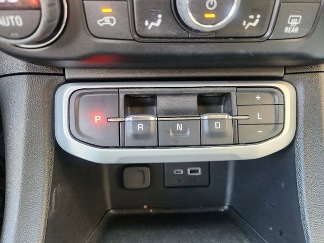 Used 2023 Summit White GMC SLE image 20