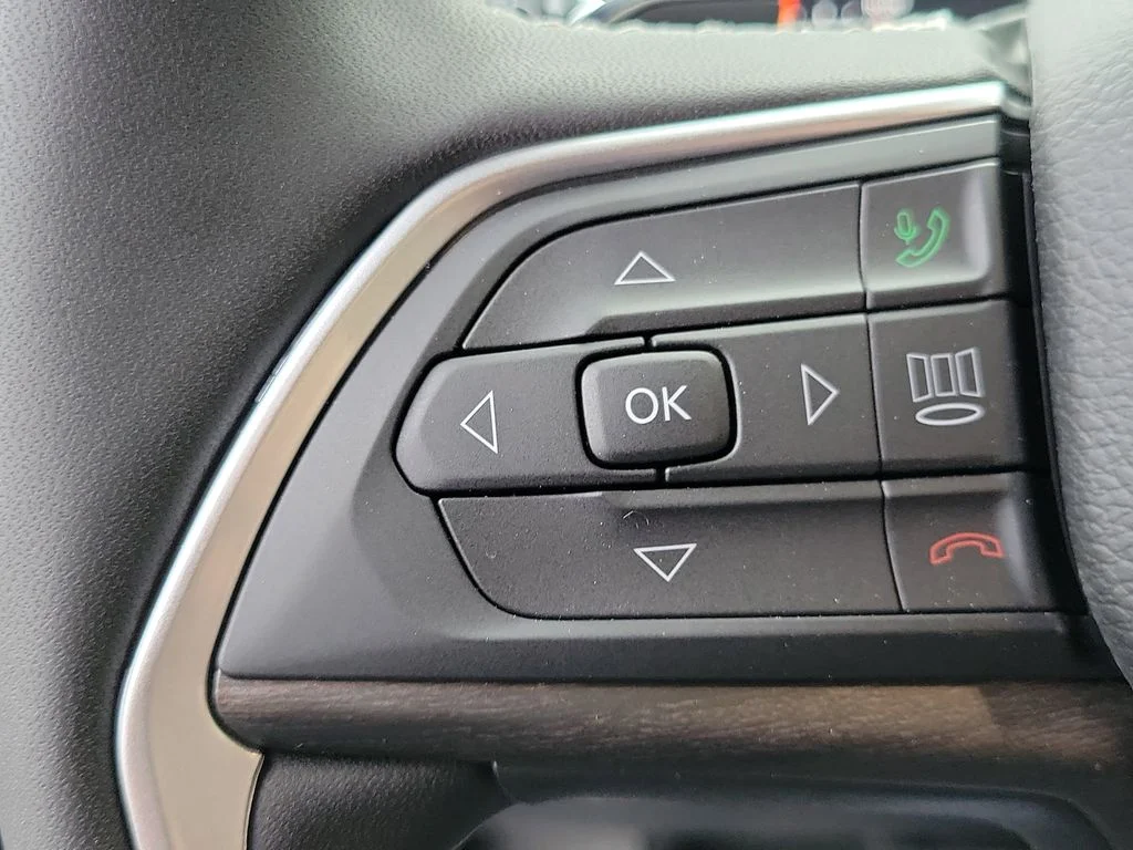 New 2026 Black Jeep Altitude image 7