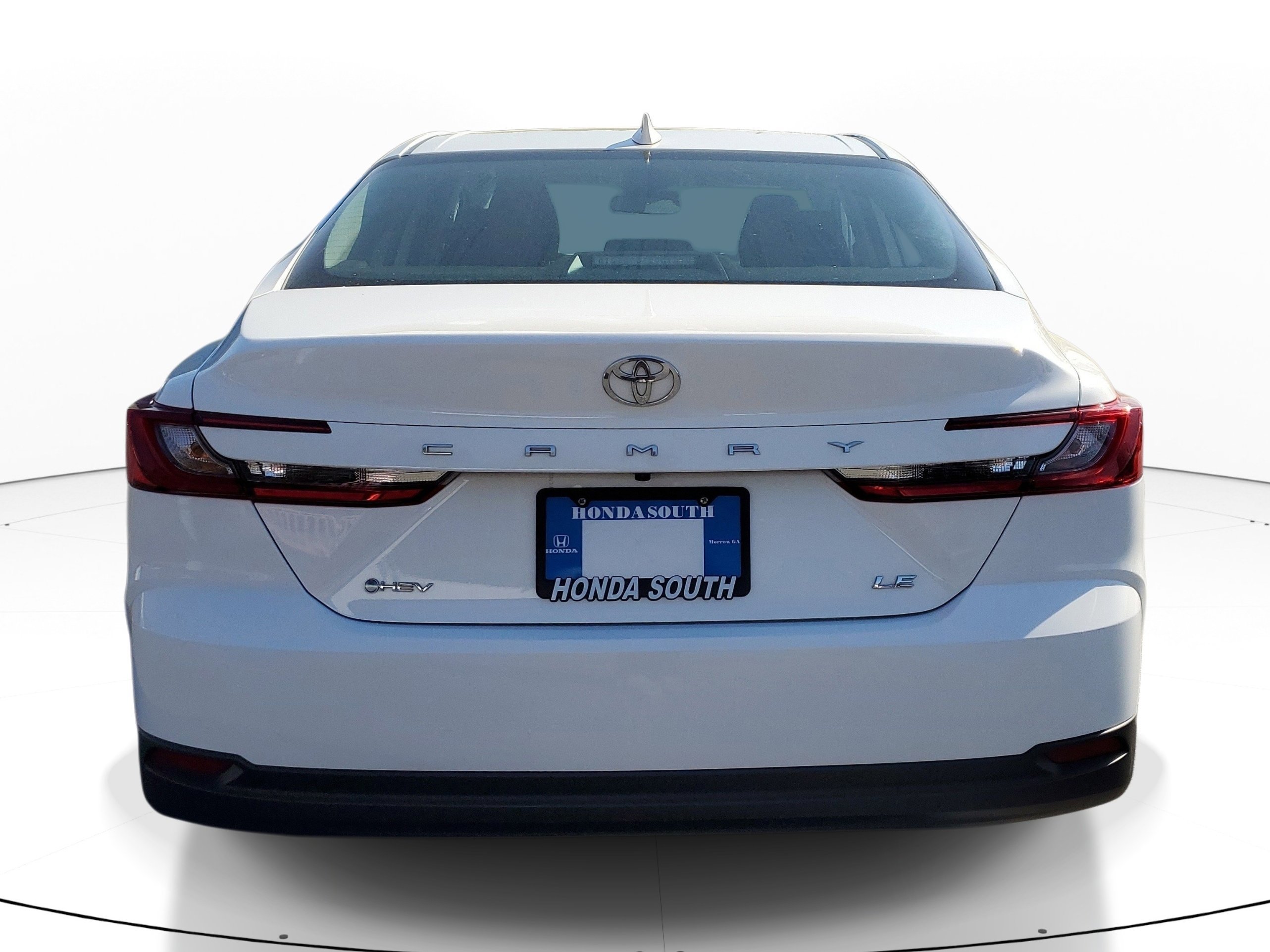 Used 2025 Ice Toyota LE image 5