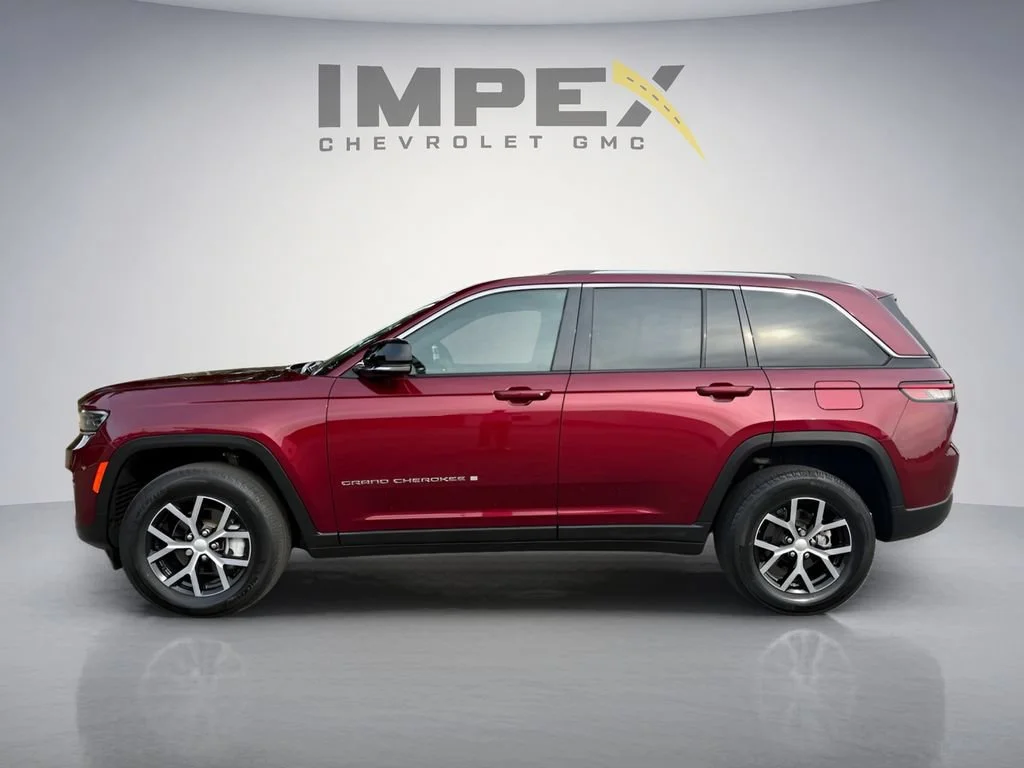 Used 2023 Red Jeep Limited image 2