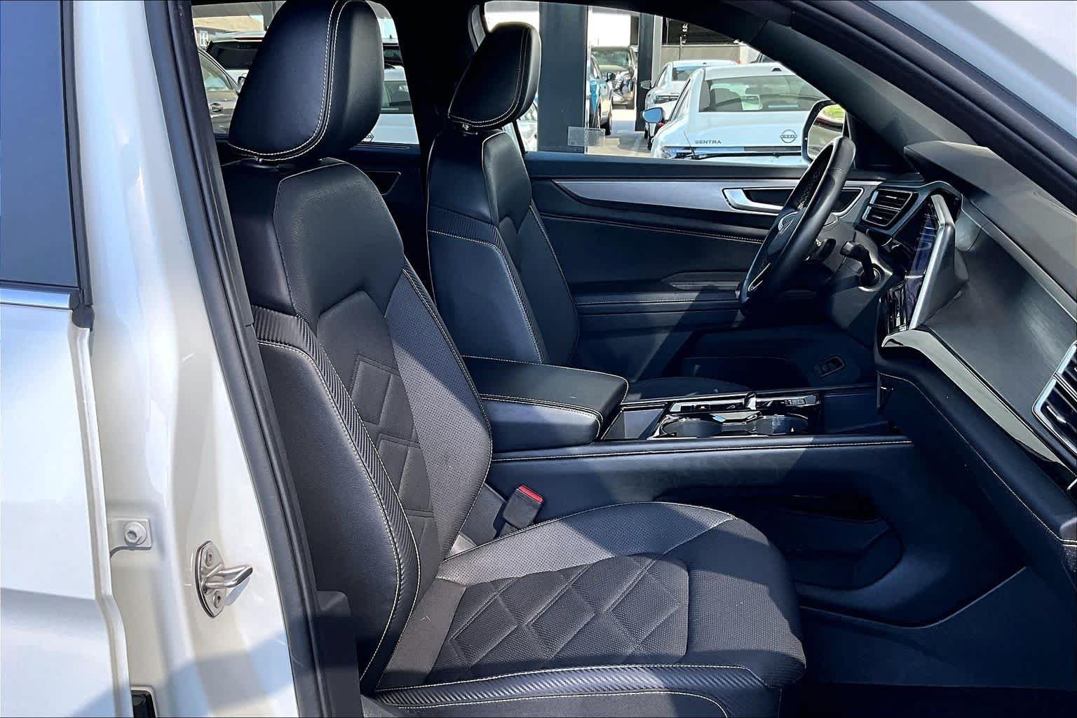 2024 Volkswagen Atlas Cross Sport SE w/Tech - Photo 9
