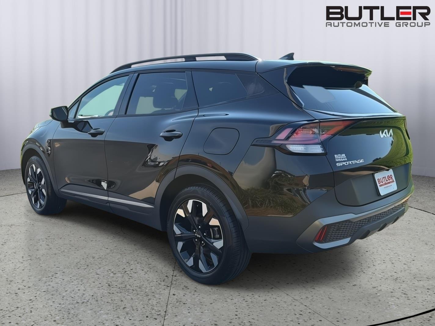Used 2023 Ebony Black Kia X-Line image 4