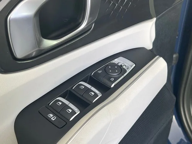 2025 Kia Sorento S - Photo 19