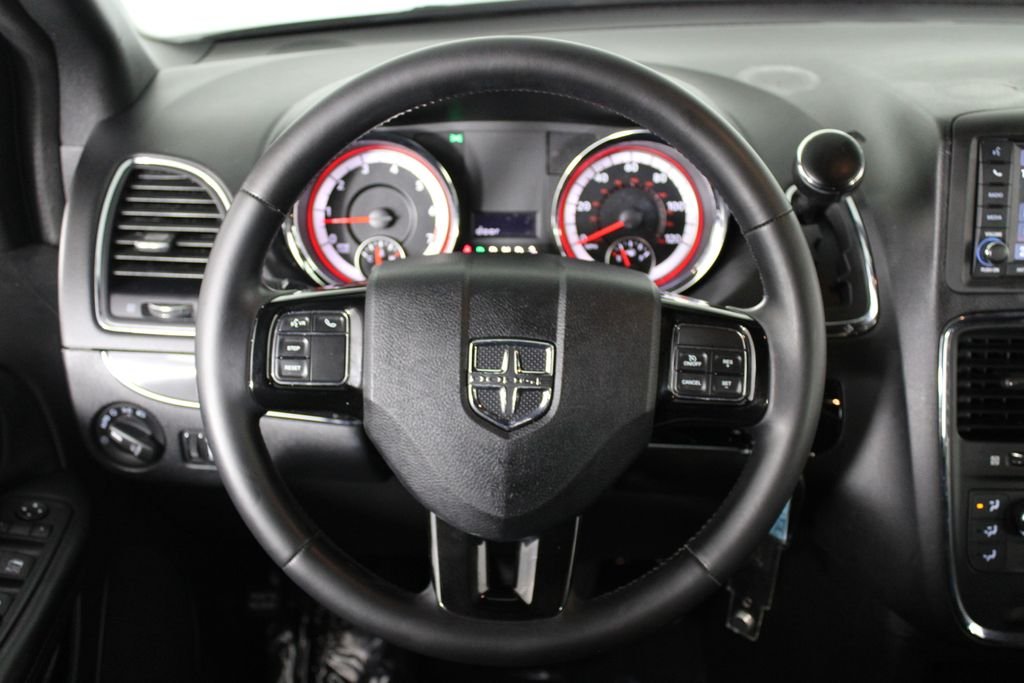 Used 2020 Gray Dodge SE Plus image 21