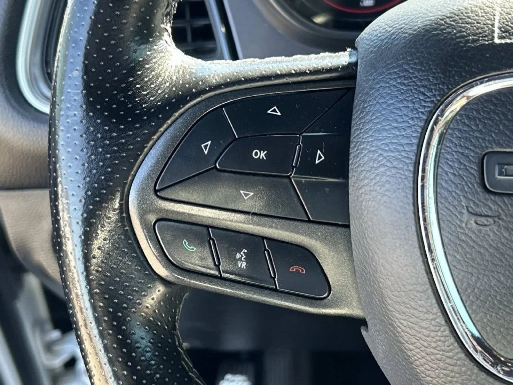 Used 2021 White Dodge SXT image 38
