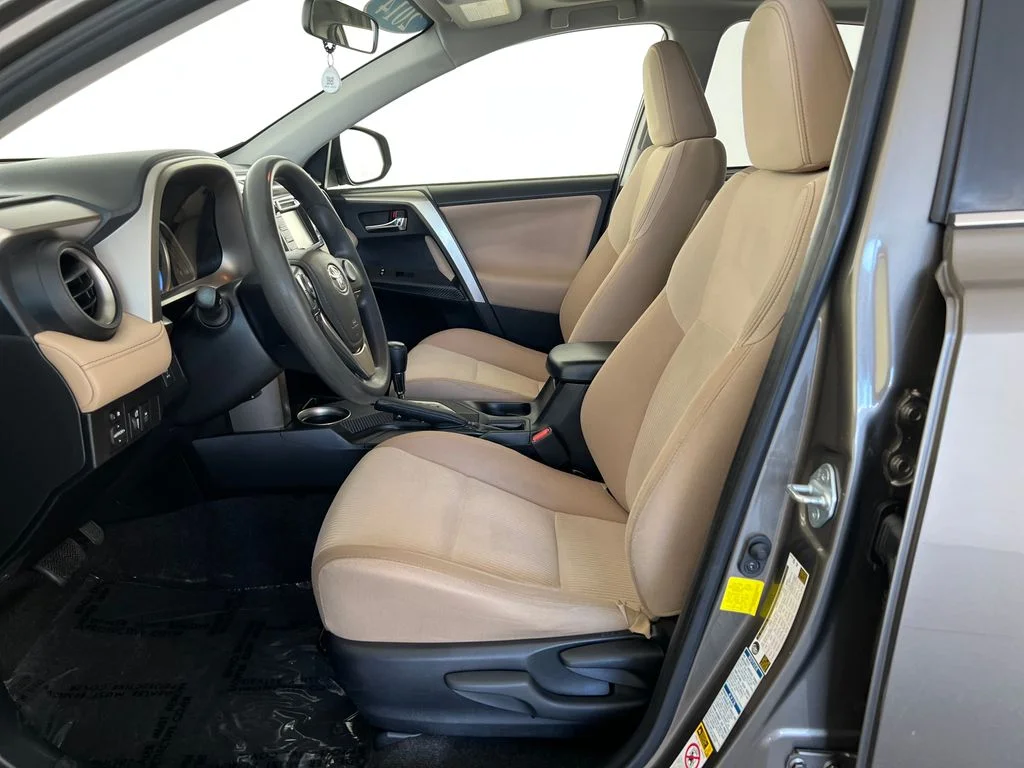 Used 2014 Brown Toyota XLE image 12