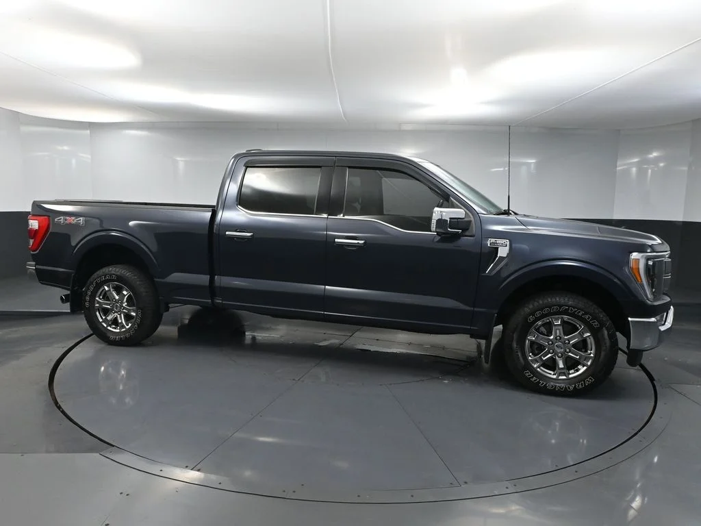 Used 2021 Blue Ford Lariat image 3