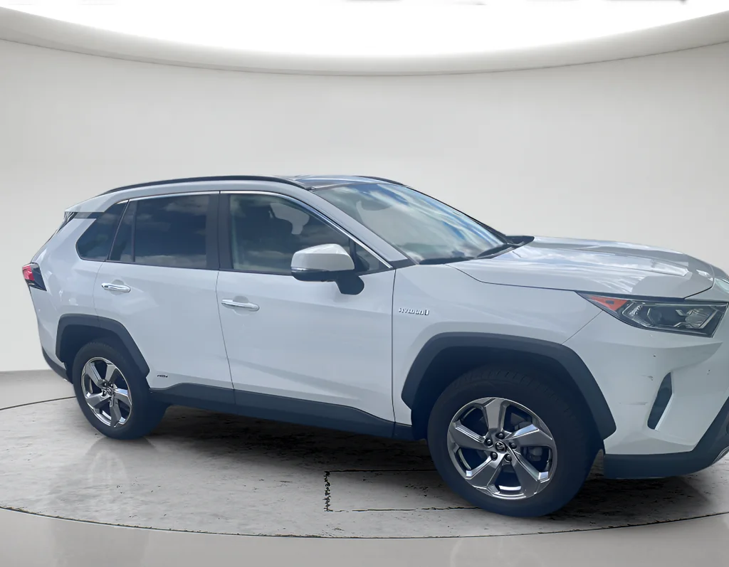 Used 2020  Toyota Limited image 4