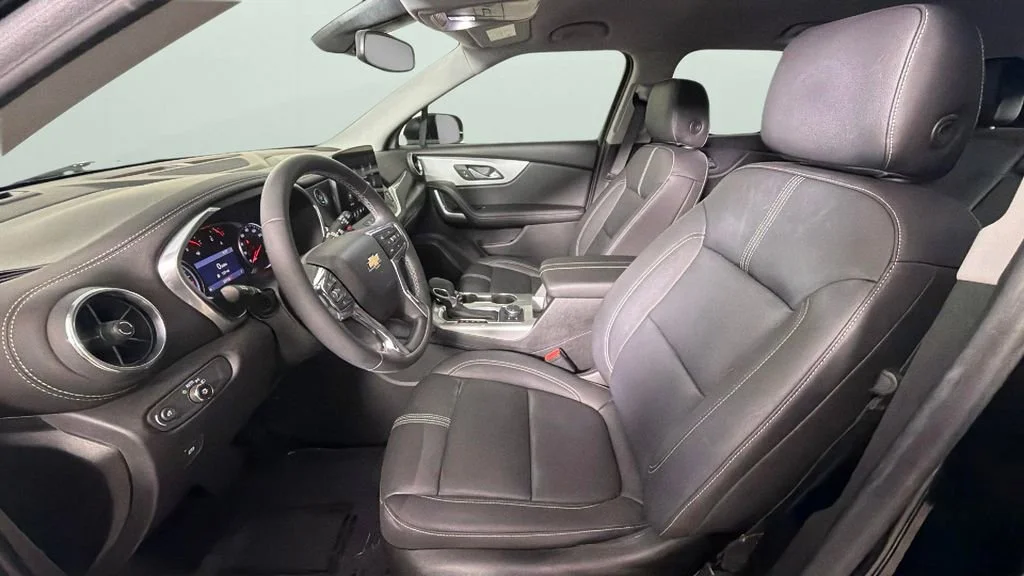 Used 2023 Black Chevrolet 3LT image 17