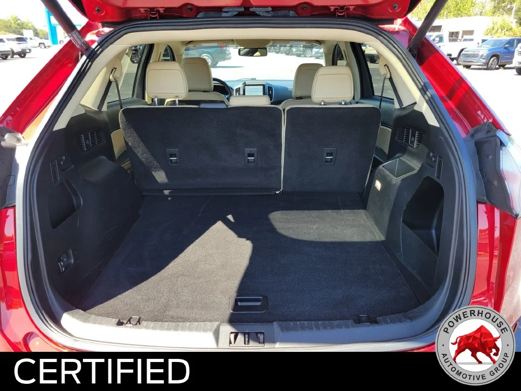 Used 2022 Red Ford SEL image 14