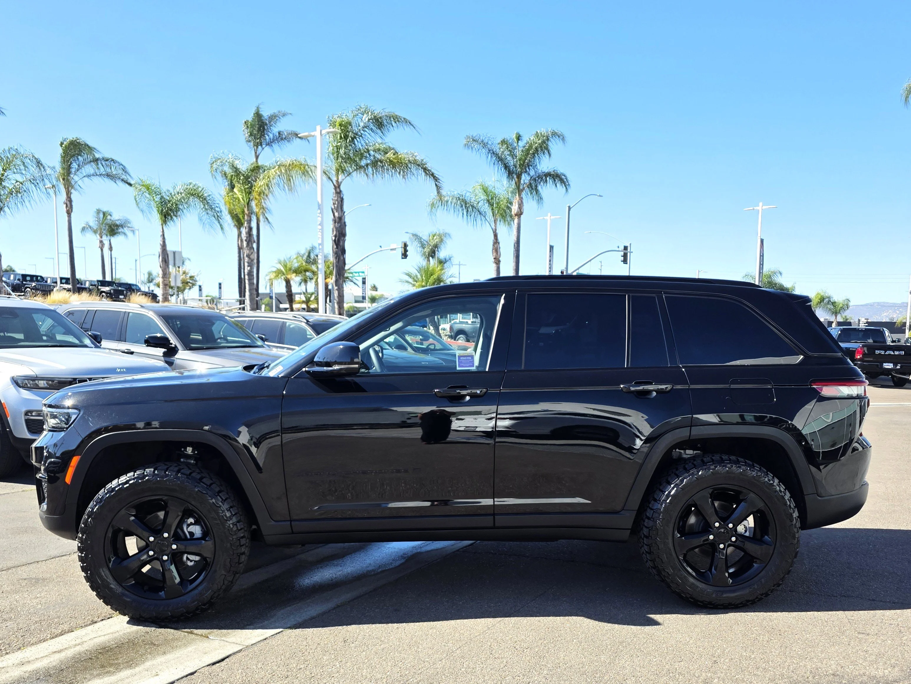 Certified Used 2023 Diamond Black Jeep Limited image 2