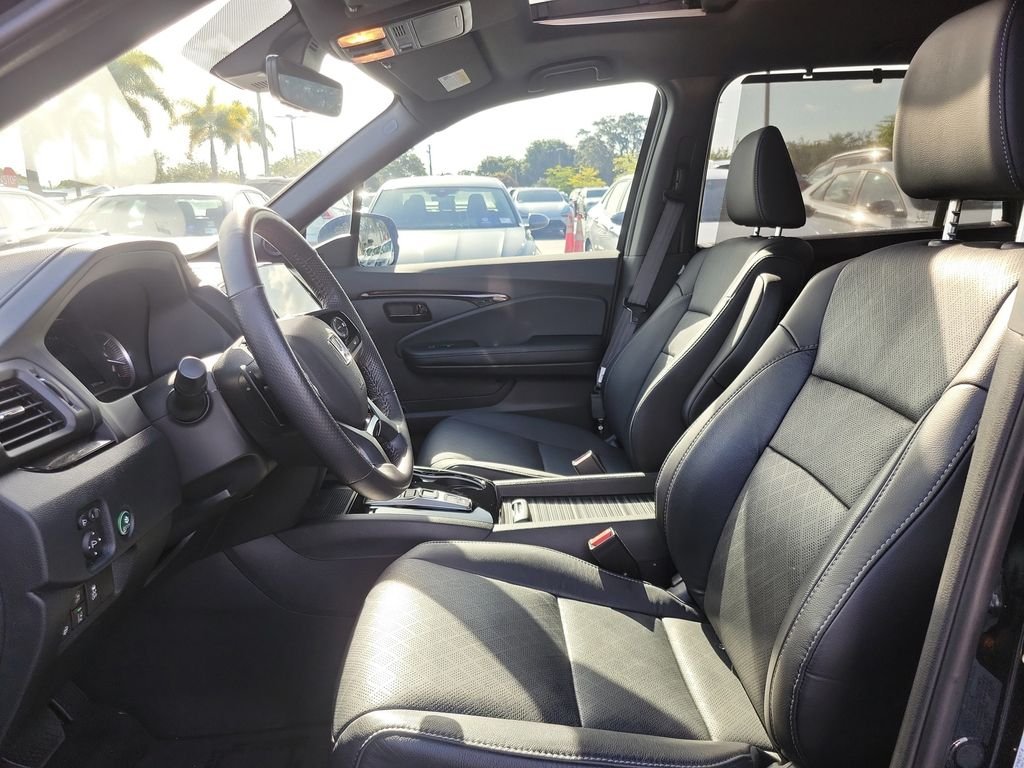 Used 2023  Honda Elite image 18