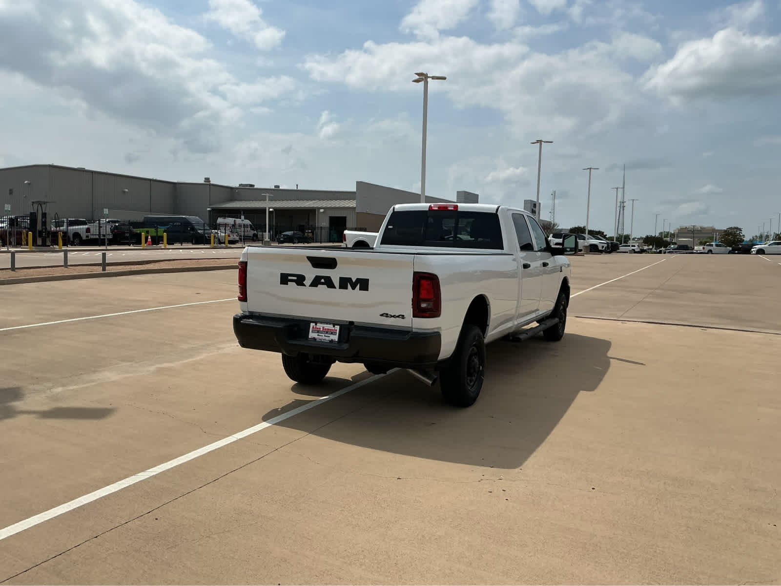 New 2026 Bright White Clear-Coat Exterior Paint RAM Tradesman image 8
