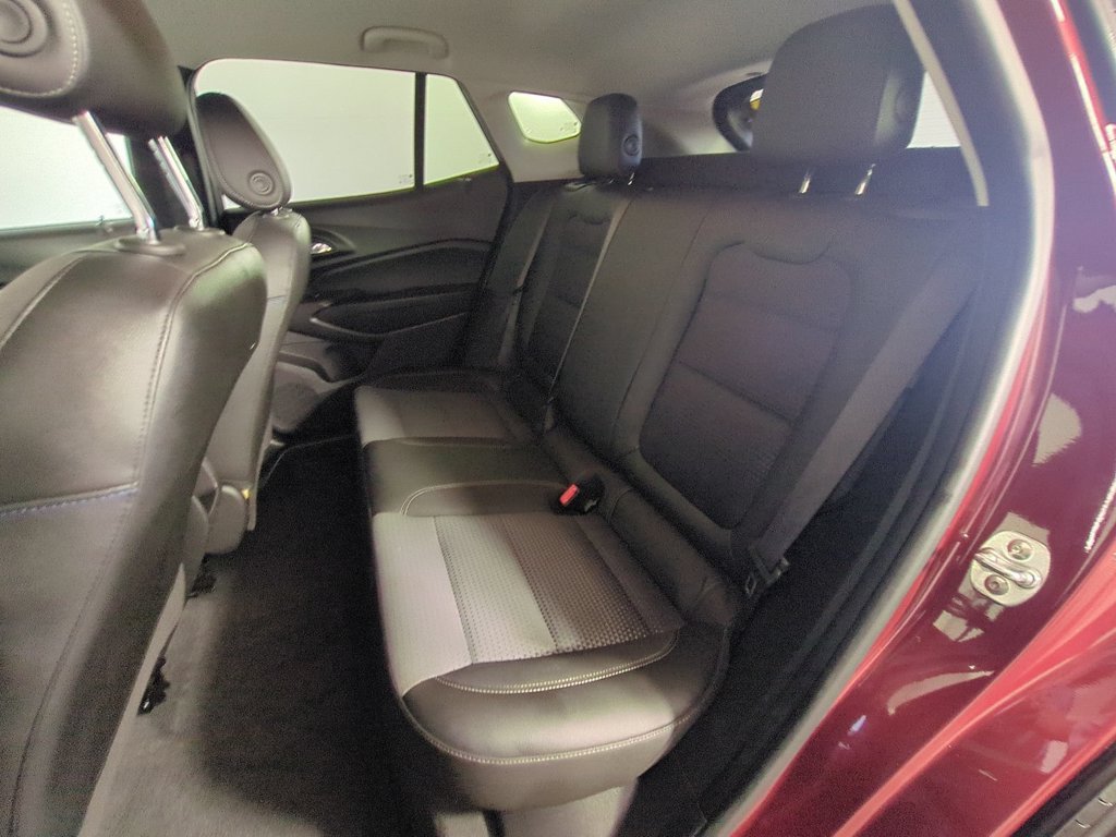 2025 Chevrolet Trax LT - Photo 17