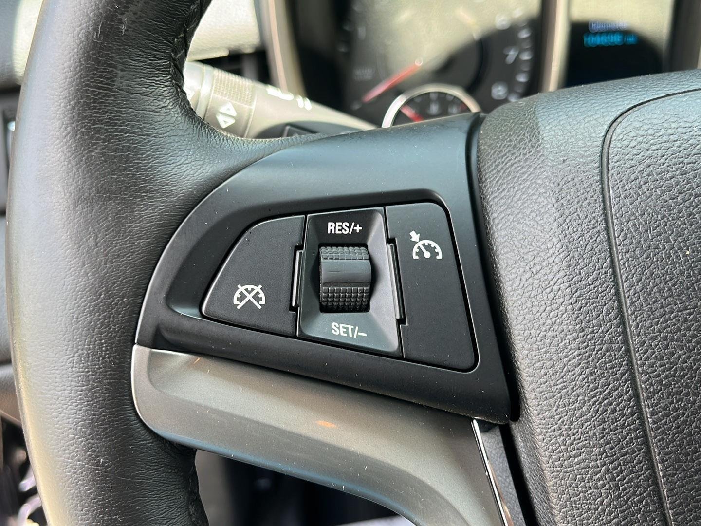 Used 2015 ATLANTIS BLUE METALLIC Chevrolet LT image 14