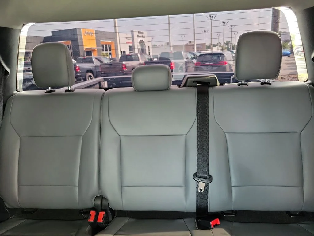 Used 2022 White Ford XL image 14