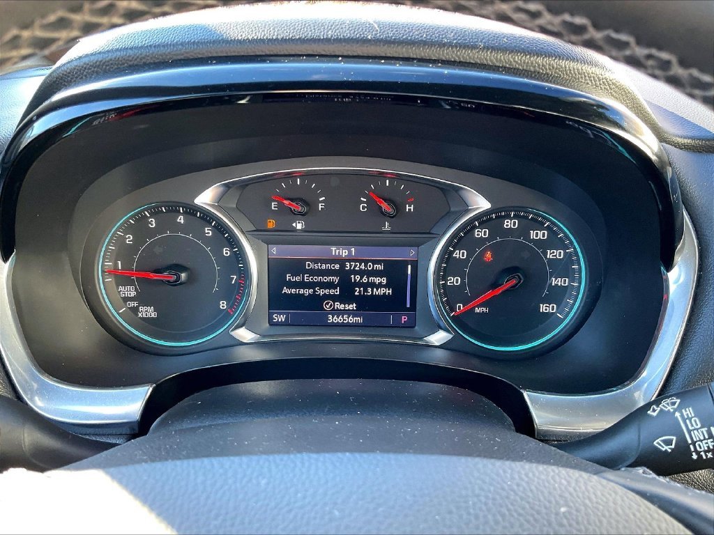 Used 2023 Silver Sage Metallic Chevrolet AWD image 25
