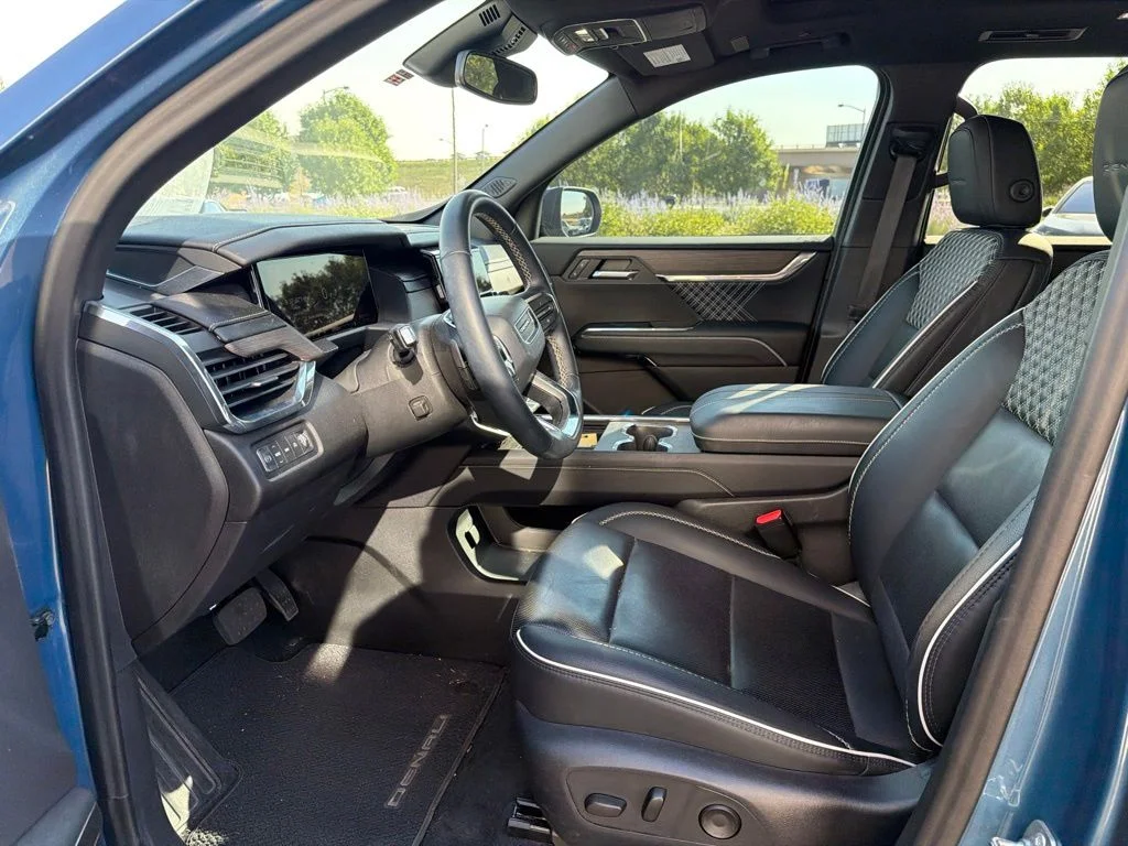 Used 2024 Blue GMC Denali image 10