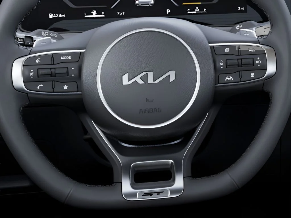 2026 Kia K5 GT - Photo 18
