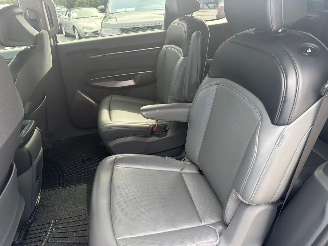 Used 2024 Silver Kia Light Long Range image 20