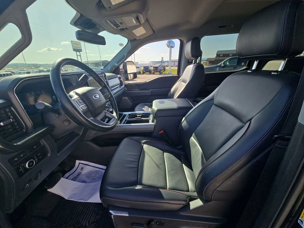 Used 2023 Agate Black Metallic Ford Lariat image 15