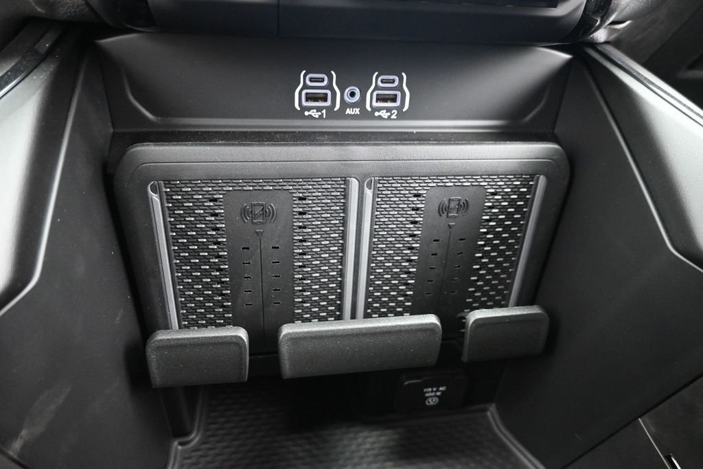 New 2026 Silver-Zynith Exterior Paint RAM Laramie image 23