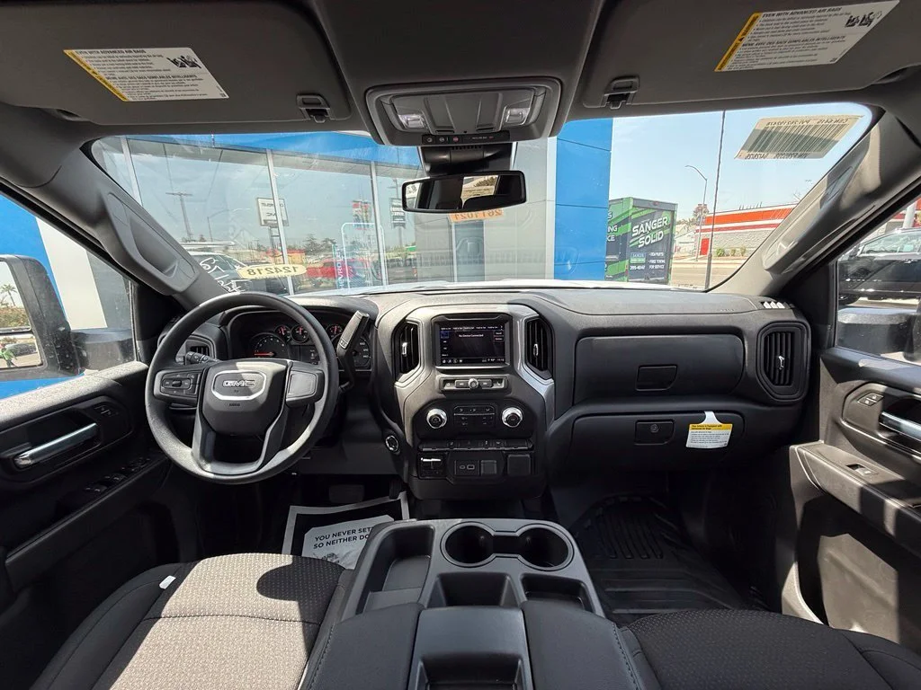 New 2026 Summit White GMC Pro image 20