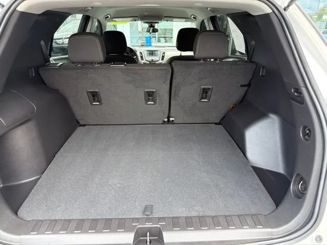 Used 2024 Summit White Chevrolet LS image 18