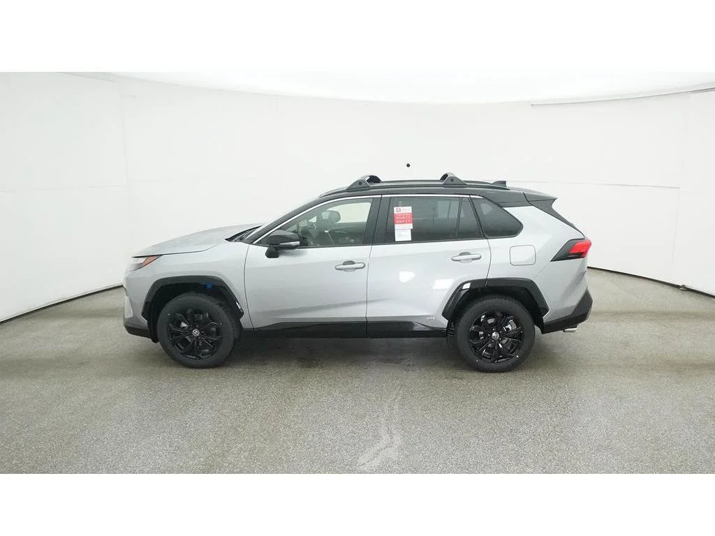 Used 2025 Silver Toyota XSE image 5