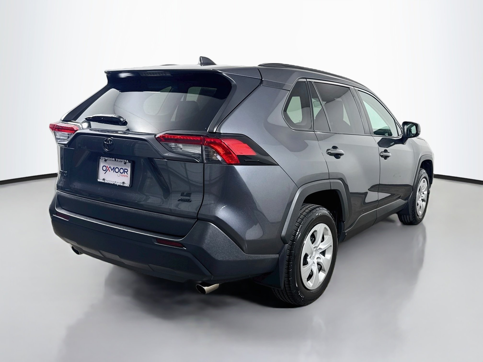 Used 2021 Magnetic Gray Metallic Toyota LE image 7