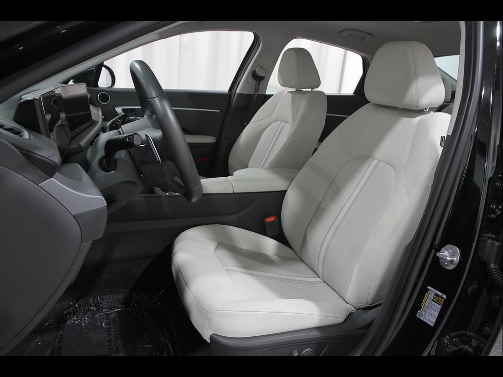 Used 2026 Abyss Black Pearl Hyundai SEL Sport image 5