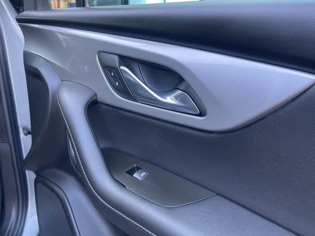 Used 2025 Sterling Gray Metallic Chevrolet 2LT image 6