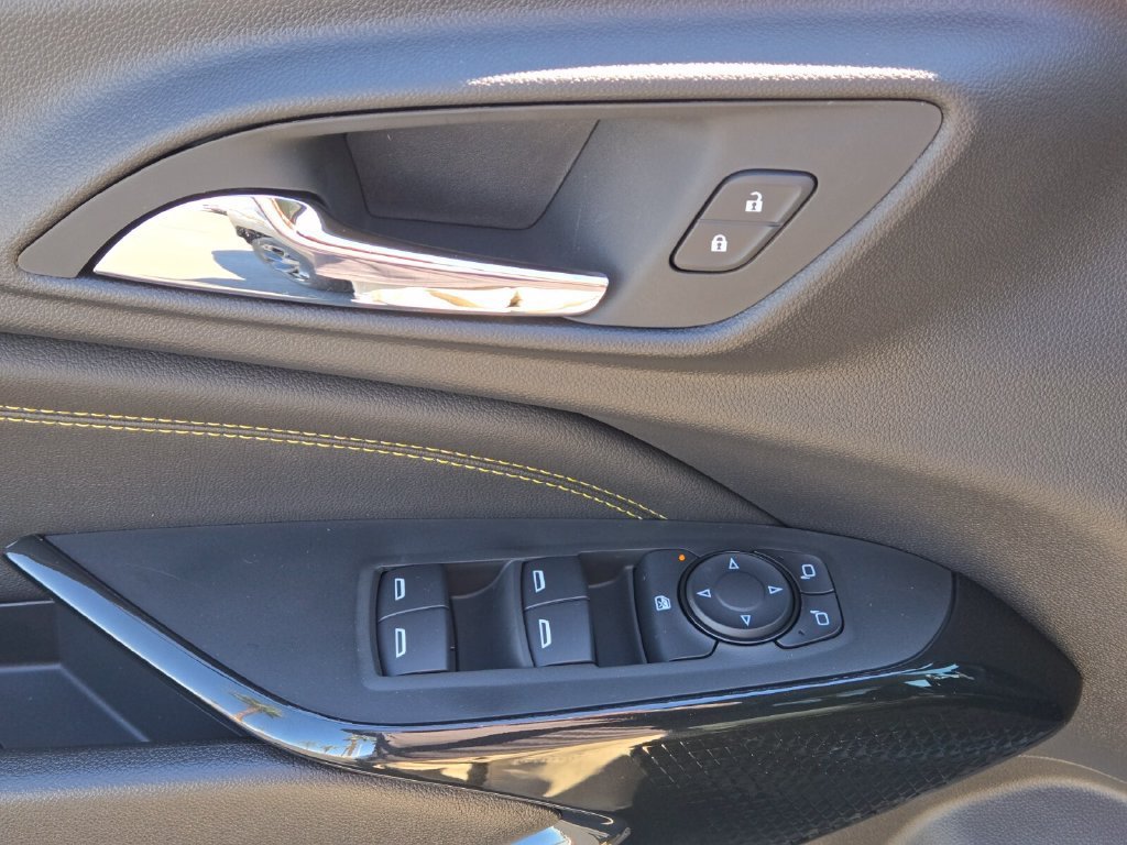 2026 Chevrolet Trax LT - Photo 9